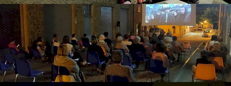 organizza la proiezione nel tuo luogo del cuore