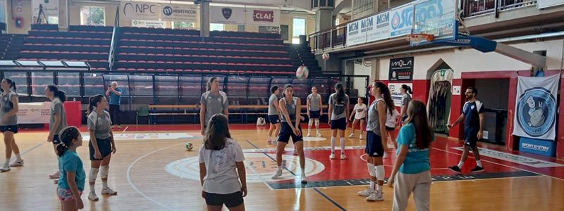 Gioca con le atlete di serie A e invito per l'ingresso nei due giorni della manifestazione