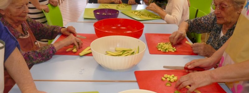 Un pranzo per 2 persone insieme a tutti noi di Amici di Casa Insieme preparato dai partecipanti di Convivium