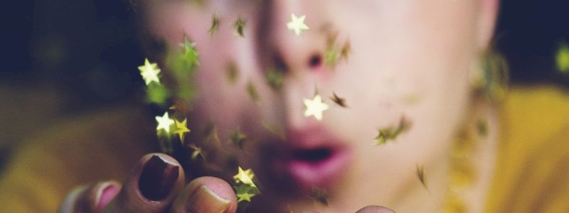 A NATALE REGALA UNA STORIA A CHI AMI! LA MAGIA DI UNA STORIA CHE DIVENTA EMOZIONE DI UN REGALO DI NATALE UNICO!