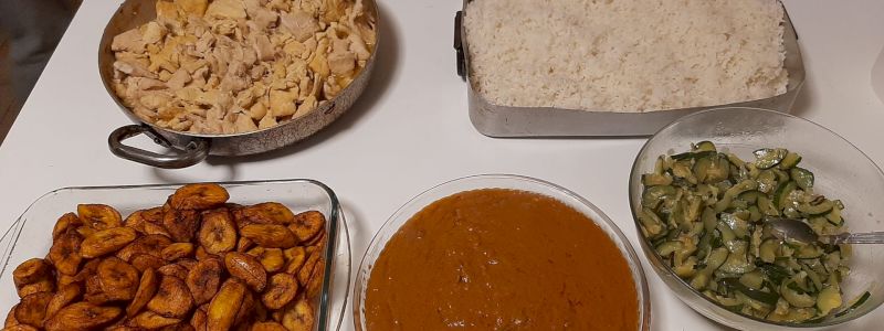 Vivi un' esperienza diretta: una cena ghanese con noi!