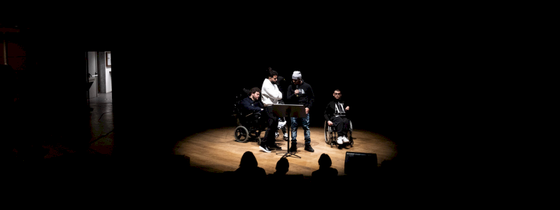 Due posti riservati per lo spettacolo teatrale 