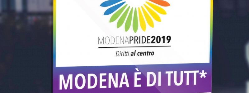 Adesivo vetrofania da attaccare sulla tua vetrina