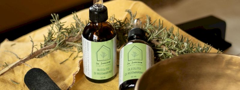 1 Boccetta di Oleolito / 1 bottle of infused oil (oleolite)