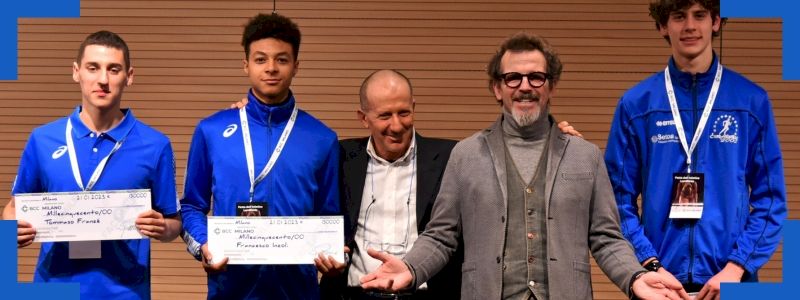 Vieni a consegnare le borse di studio