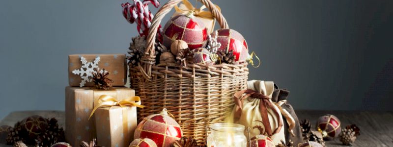 UN CESTO GOURMET E UNA TARGA PER TE!