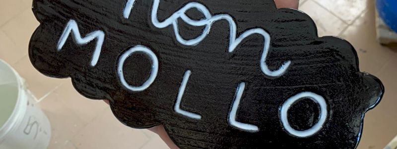 NUVOLETTA NON MOLLO in ceramica dell'artista Alessandro Placci AKA PLUZ in collaborazione con Mondial Tornianti